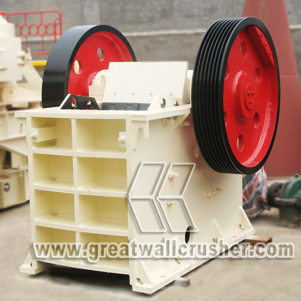 Jaw Crusher for sale in crushing plant 