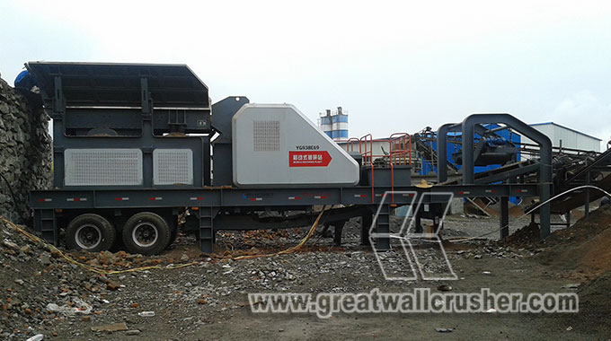 mobile jaw crushing plant for construction waste recycling project 